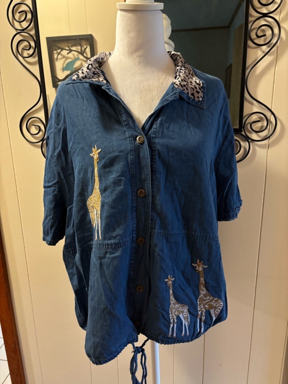 Blue Embroidered Giraffe Button-Down Shirt size 22W